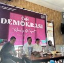 KPU Maros Gelar Cafe Demokrasi Bahas Isu Politik