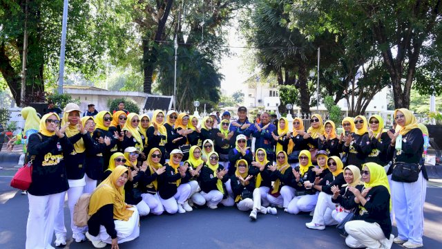 Pj Gubernur Sulsel Lepas Atlet Senam Kreasi Bertanding di Kejuaraan Ibu Negara