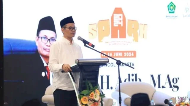 Direktur Urusan Agama Islam dan Pembinaan Syariah, Adib