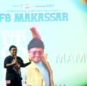 Stand Up Comedy Pecah di F8! Talenta Lokal Bersinar Terang