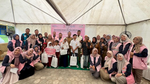 Srikandi PLN Berbagi Kebahagiaan di Hari Anak Nasional