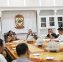 PJ Sekda Paparkan 100 Inovasi Kota Makassar di Hadapan Pj Wali Kota Palembang