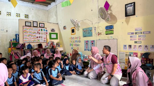Srikandi dan YBM PLN Dukung Peningkatan Kualitas Pendidikan di Sokola Bahari