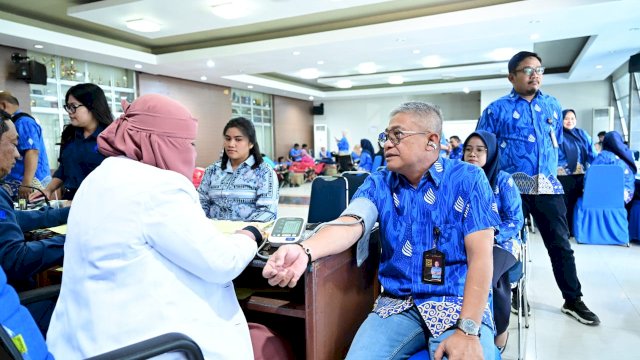 Beni Iskandar Pimpin Aksi Donor Darah Serentak Perumda Air Minum Makassar