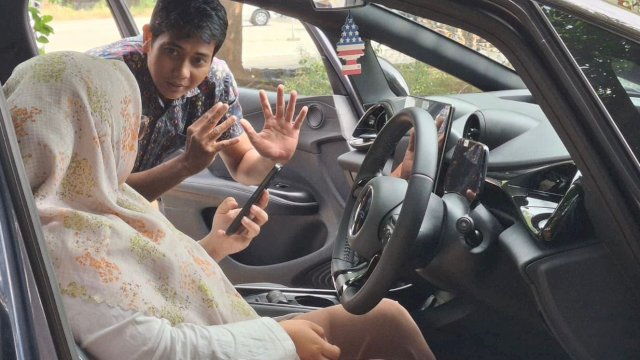 Kalla Transport & Logistics Gelar Test Drive Kendaraan Listrik