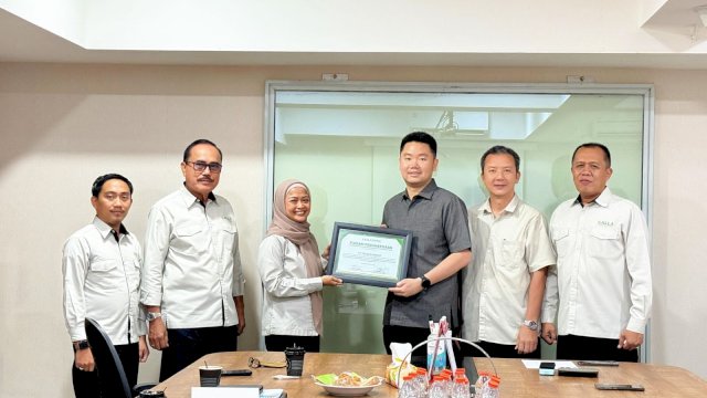 Kalla Aspal Rayakan Hari Pelanggan Nasional Bersama Mitra Setia