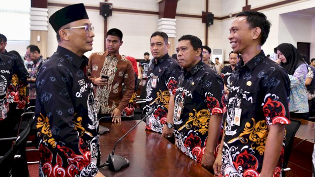 Lantik 24 Pejabat Fungsional Pemprov Sulsel, Prof Zudan Harap Fokus Pada Peningkatan Keahlian