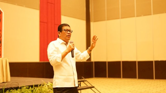 Azhar Arsyad
