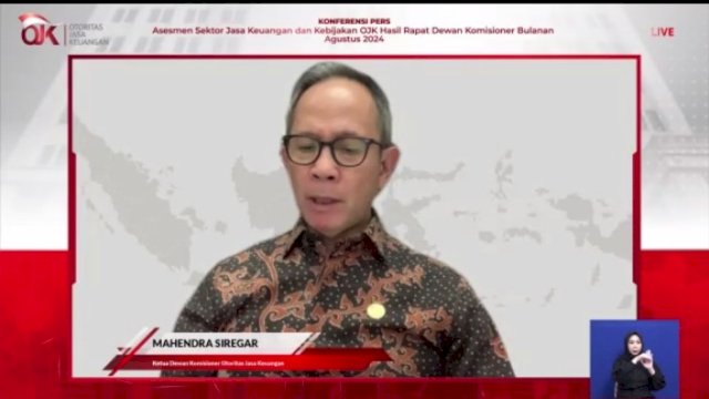 Ketua Dewan Komisioner OJK Mahendra Siregar