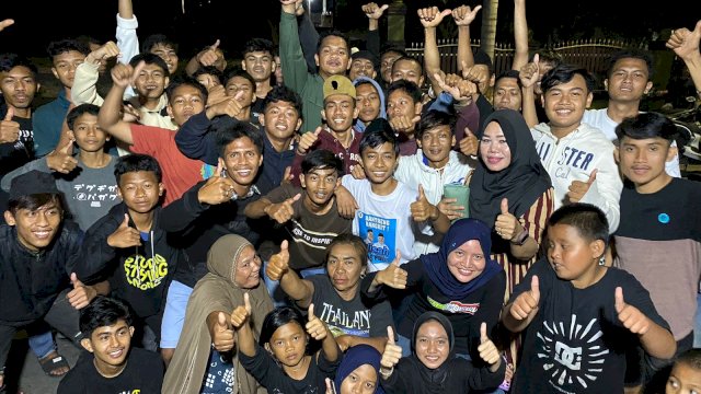 Nyatakan Dukungan, Ratusan Warga Bontoatu Datangi Rumah Pemenangan UJI-SAH