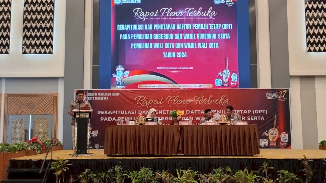 KPU Makasssar gelar rapat pleno terbuka rekapitulasi dan penetapan DPT pada Pilkada serentak 2024, Jumat (20/09).