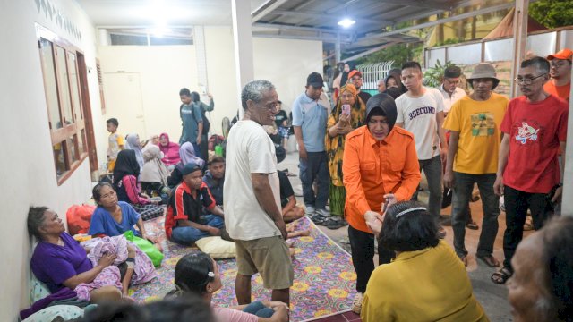 ORANGe Muda dan Indira Yusuf Ismail Kunjungi Korban Kebakaran di Jalan Badak