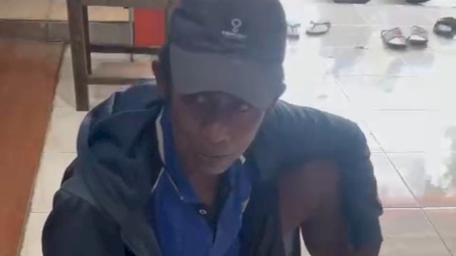 Salah satu tukang becak yang terancam tak dapat bantuan Baznas gegara tak pilih Ilham - Kanita.