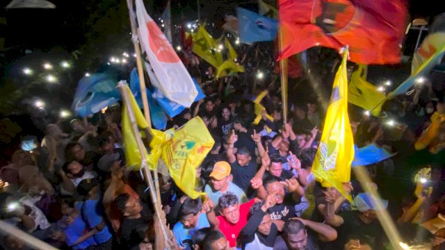 Dukungan Warga Bantaeng Tak Terbendung, 'Lautan Manusia' Iringi Kampanye Malam UJI-SAH 