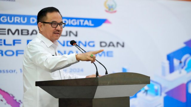 Jufri Rahman Tekankan Pentingnya Guru Kuasai Teknologi Informasi