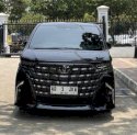 Jokowi Dapat Hadiah MPV Mewah Toyota Alphard Jelang Turun Takhta
