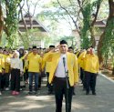 HUT Golkar ke-60: Appi Tebar Semangat Kemenangan dan Ziarahi Pahlawan Panaikang
