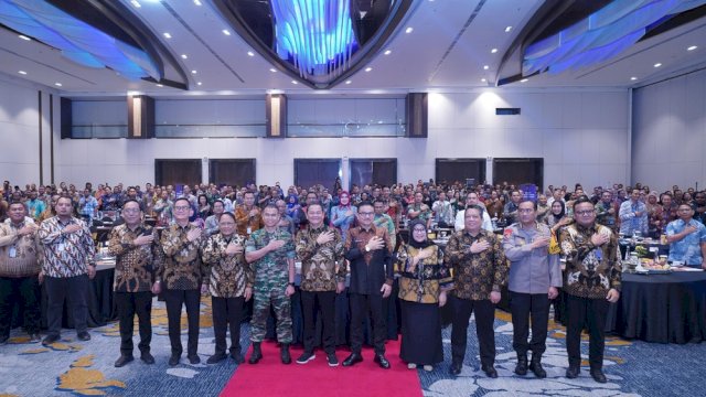 Sekretaris Daerah Provinsi Sulsel, Jufri Rahman, menghadiri pembukaan Rapat Koordinasi Penyelenggara Pemilu Wilayah I.