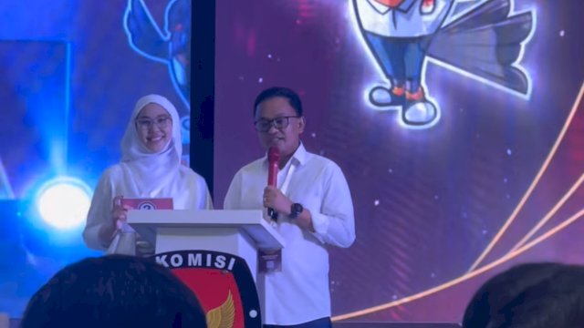 Ilham - Kanita Bungkam Saat Debat, Tak Bisa Jawab Soal Janji Program Kuliah Gratis