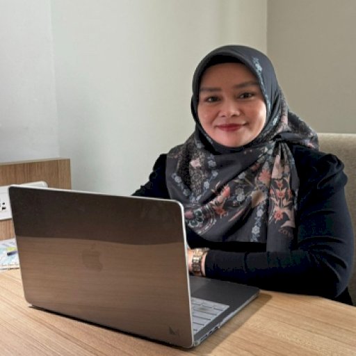 Lilis Widiastuty, SKM., M.KL