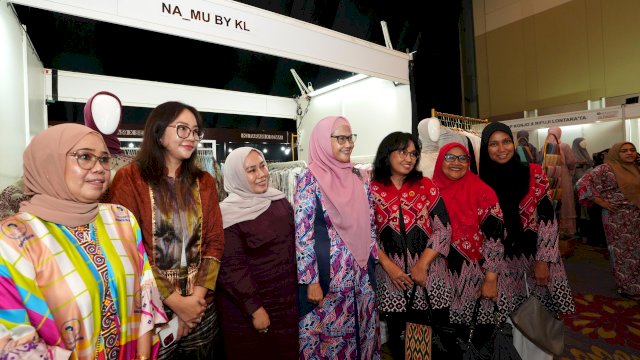 Dekranasda Sulsel Gaungkan Ekspor Fashion Lokal di Road to AMBF