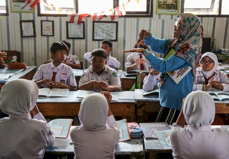 PKB Desak Pemerintah Segera Terbitkan Aturan Kenaikan Gaji Guru