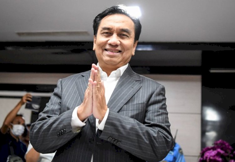 PDIP Resmi Pecat Effendi Simbolon