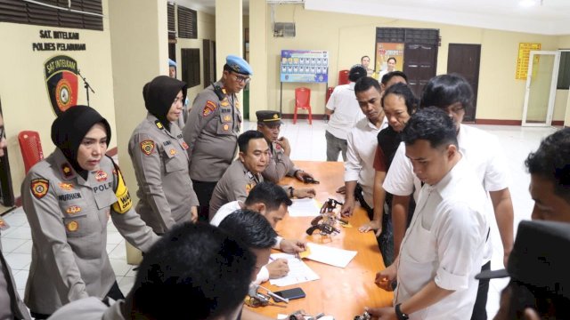 Pastikan Keamanan, Polres Pelabuhan Makassar Gelar Pemeriksaan Berkala Senpi dan Amunisi