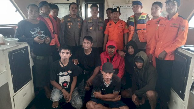 6 Pemancing Selamat dari Kecelakaan Laut di Makassar Setelah Perahu Terbalik