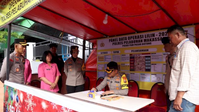 Kapolres Pelabuhan Makassar Tinjau Pos Operasi Lilin 2024, Pastikan Keamanan Jelang Nataru