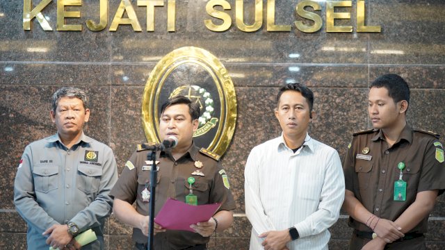 Kasi Penkum Kejati Sulsel, Soetarmi saat merilis capaian akhir tahun di Kejati Sulsel, Selasa (31/12/2024).