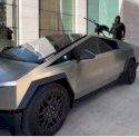  Tesla Cybertruck Meledak di Luar Hotel Milik Trump