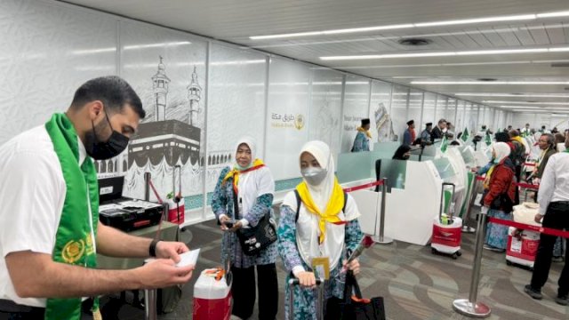 Prabowo Ingin Biaya Haji 2025 Turun Lagi, Perintahkan Evaluasi Efisiensi