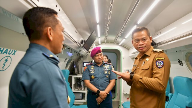 Penjabat Gubernur Sulawesi Selatan, Prof Fadjry Djufry, melakukan kunjungan silaturahmi ke Pangkalan Utama TNI Angkatan Laut (Lantamal) VI Makassar pada Selasa sore, 14 Januari 2025. 
