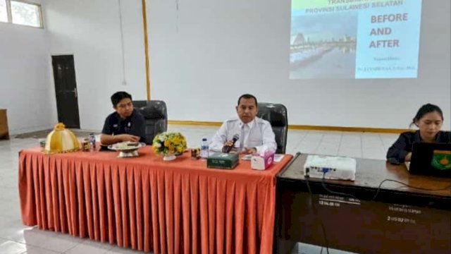 Kepala Disnakertrans Sulsel, Jayadi Nas, dalam Coffee Morning bersama para insan pers yang difasilitasi oleh Dinas Komunikasi, Informatika, Statistik dan Persandian Sulsel, di Kantor Disnakertrans Sulsel, Rabu, 15 Januari 2025.