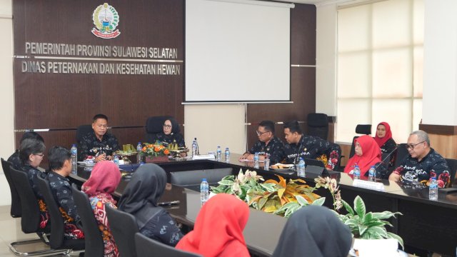 Prof Fadjry Djufry Berharap Dinas Peternakan Sulsel Genjot Produksi Peternakan 