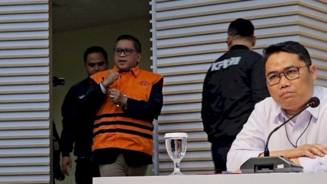KPK resmi menahan Sekjen PDIP Hasto Kristiyanto yang telah berstatus tersangka dugaan suap PAW Harun Masiku dan perintangan penyidikan.
