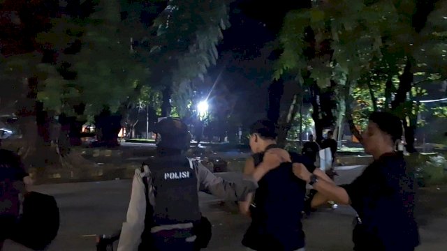 Enam pendemo yang diamankan akhirnya dibebaskan.