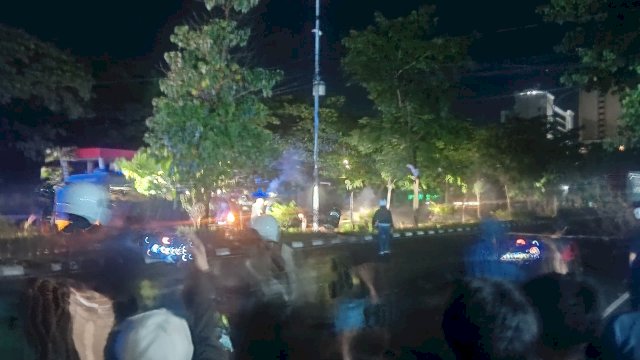 Belasan Orang Ditangkap Demo Ricuh UMI Makassar