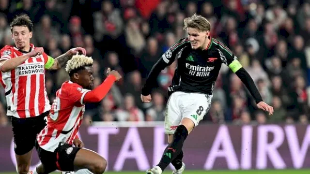 Arsenal membantai PSV Eindhoven 7-1 pada leg pertama babak 16 besar Liga Champions, Rabu (5/3) dini hari WIB.