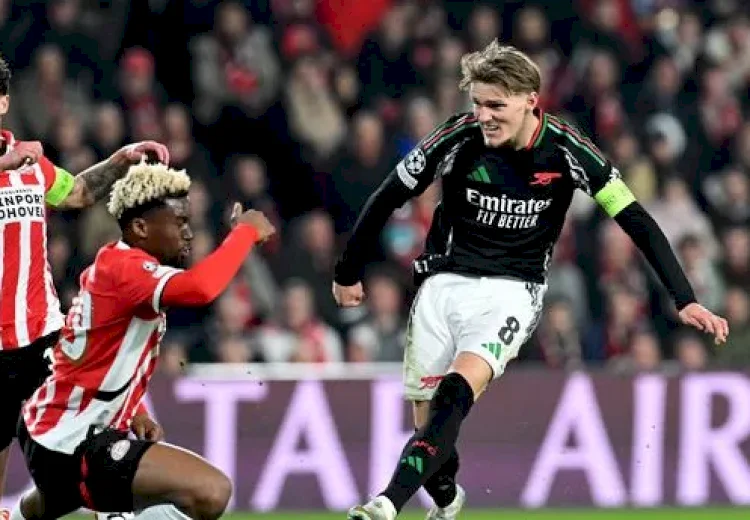 Arsenal Bantai PSV 7-1