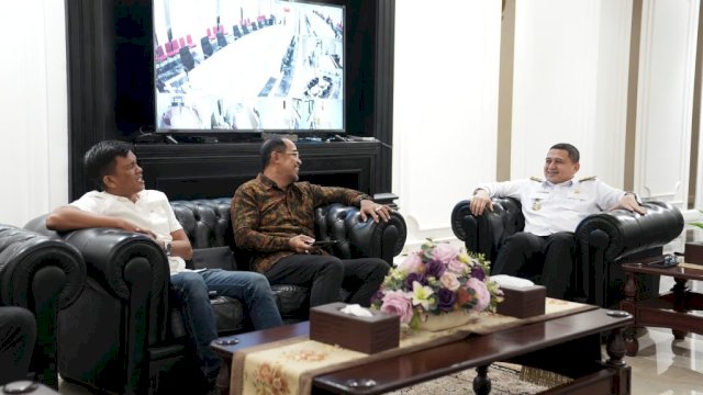Wali Kota Makassar Munafri Arifuddin menerima audiensi dari Dewan Pimpinan Cabang (DPC) Perhimpunan Advokat Indonesia (PERADI) Kota Makassar di Balai Kota Makassar, Rabu (19/3/2025).