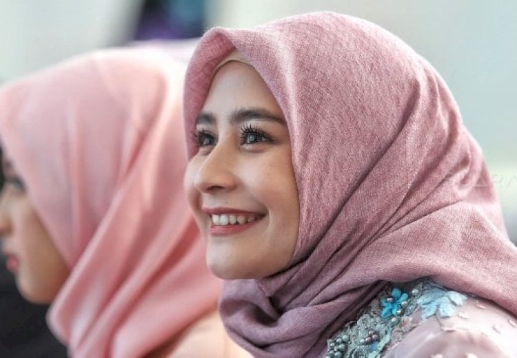 Nama Prilly Latuconsina Diboikot Warganet