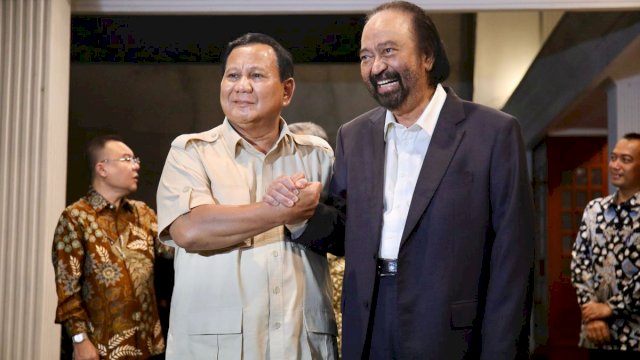Ketua Umum Partai Nasdem Surya Paloh bersama Presiden Prabowo