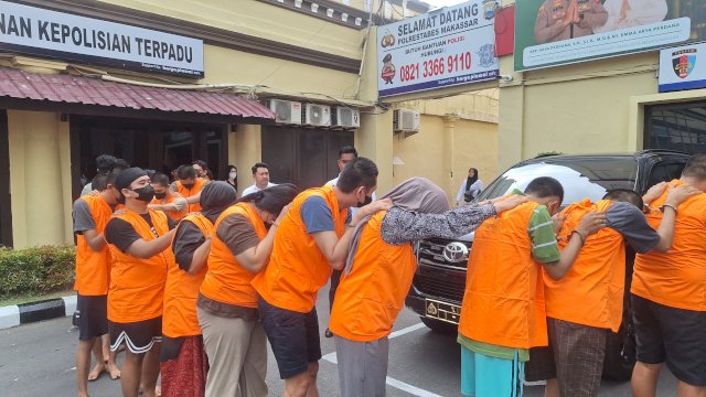 Jaringan Internasional Tertangkap, Polrestabes Makassar Amankan 90 Orang dan Sita Narkotika Rp 12 Miliar
