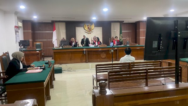 Suami Fenny Frans Dituntut Penjara 4 Tahun dan Denda Rp1 Miliar