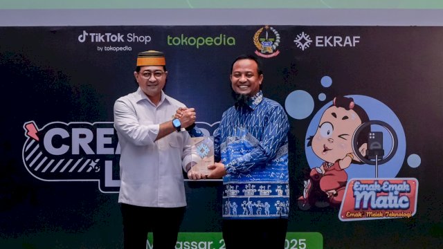 Menteri Teuku Riefky Harsya bersama Gubernur Sulsel Andi Sudirman Sulaiman