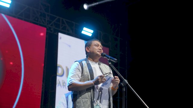 Wali Kota Makassar, Munafri Arifuddin saat membuka kegiatan jendela dunia literasi, di Benteng Fort Rotterdam Makassar, Jumat (2/5/2025) malam.