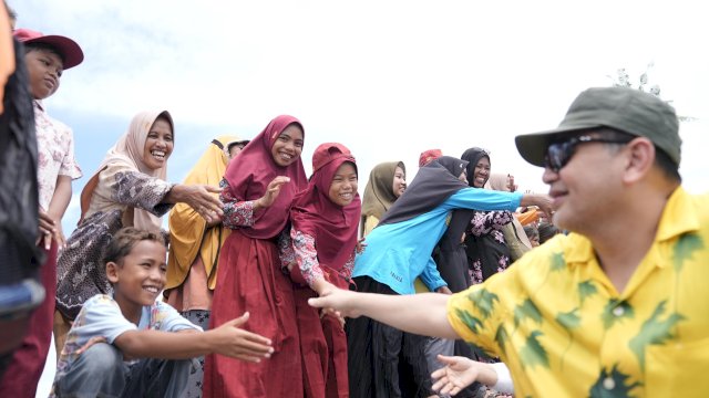 Dari Dermaga Rusak hingga Sekolah Tak Layak, Munafri Tinjau Langsung Realita di Kepulauan