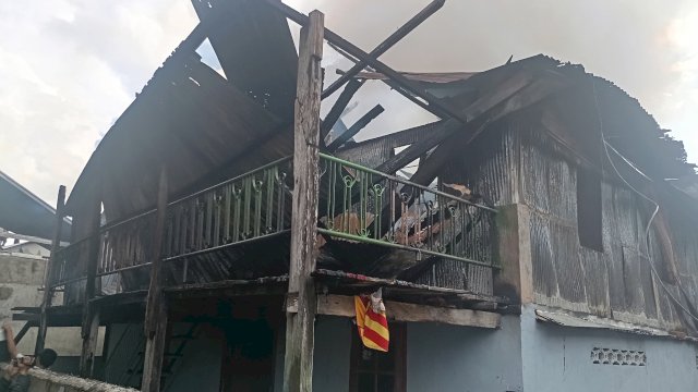 Kebakaran di Lorong Sempit Tamalate Makassar, Tujuh Rumah Hangus Dilalap Api